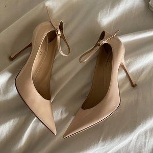 CHRISTIAN DIOR Patent Leather Pumps